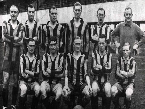 Aberdeen Football Club 1921-22, Team Photo - original B&W picture - No copyright - attached