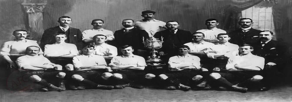 Team Photo Aberdeen FC 1901-02: Original B&W picture - No copyright - attached