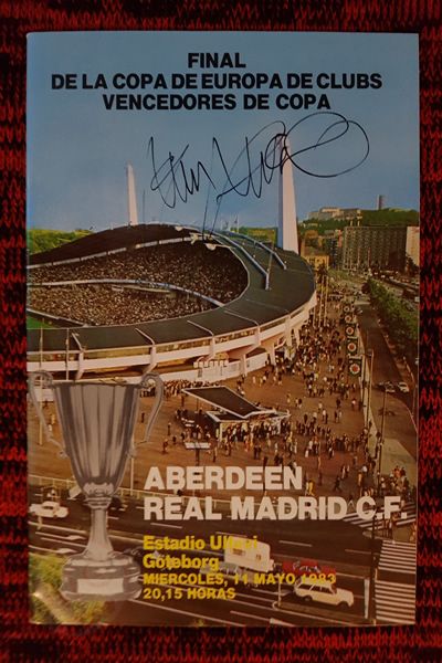 From Graeme Watson's personal collection - Aberdeen v Real Madrid 11 May 1983, programme spanish edition signed